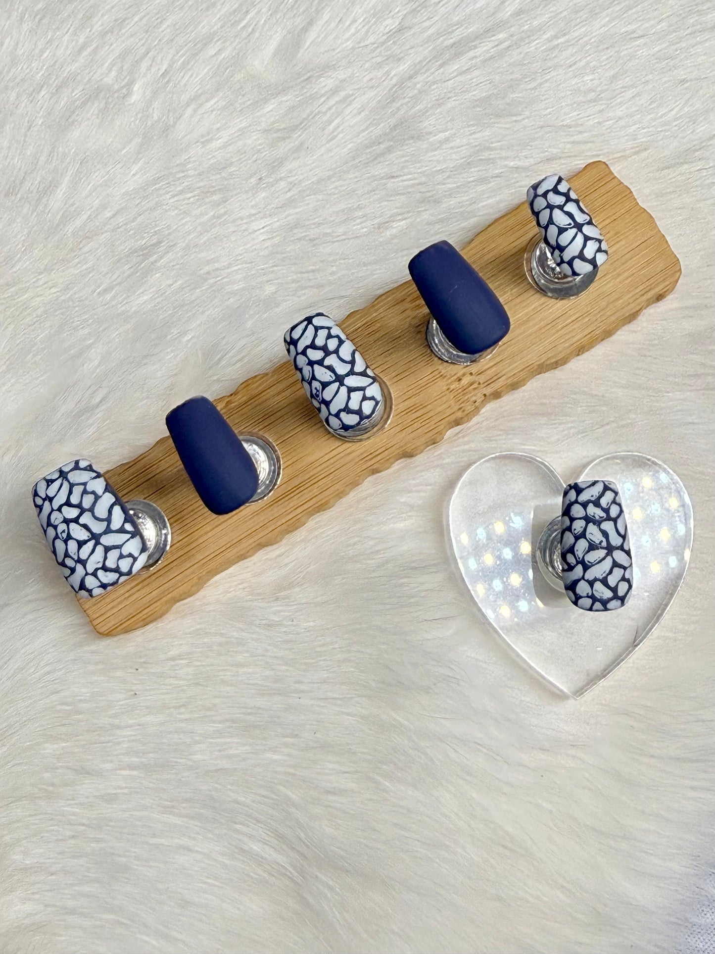 Press Ons, Size Medium